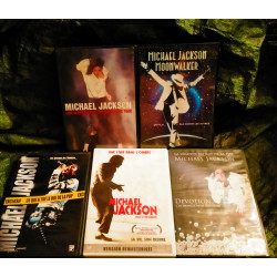 Moonwalker
Live in Budapest
Une Star dans l'ombre
Dévotion
Ce qui a tué le Roi de la Pop
- Pack 6 Films DVD Michael Jackson