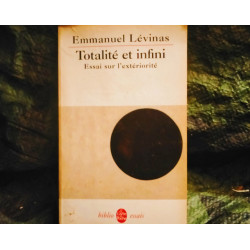 Totalité et Infini : Essai sur l'Extériorité - Emmanuel Lévinas - Livre de Poche 347 Pages Très bon état garanti 15 Jours