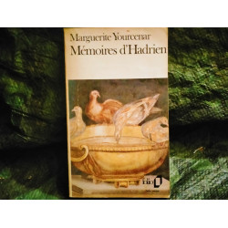 Mémoires d'Hadrien - Marguerite Yourcenar
- Livre Folio - Roman Historique 364 Pages
Très Bon état garanti 15 Jours